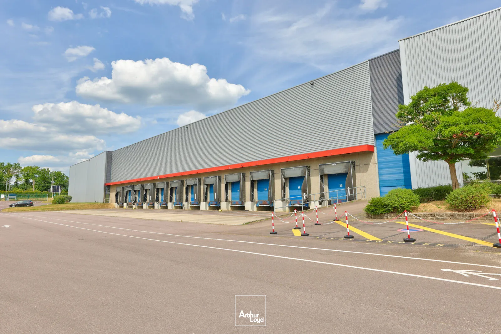 Locaux d'activité & Entrepôts - Location - GARGENVILLE - 78440 - 3900-3900 - 7898779