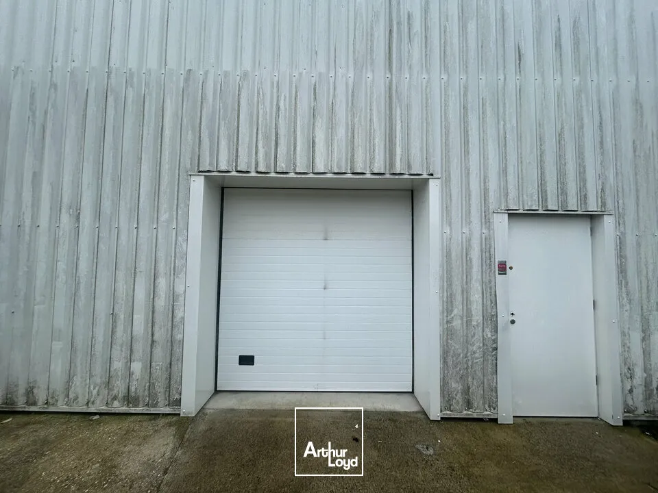 Locaux commerciaux - Location - POITIERS - 86000 - 235-235 - 7898981