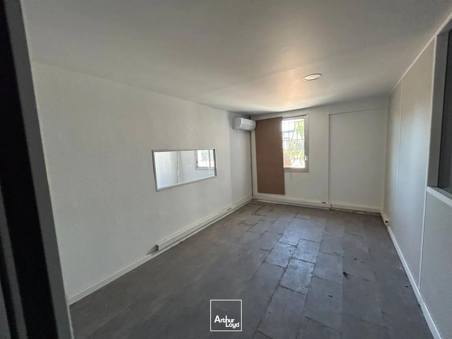 Locaux d'activité & Entrepôts - Location - PERPIGNAN - 66000 - 1235-1235 - 7899349
