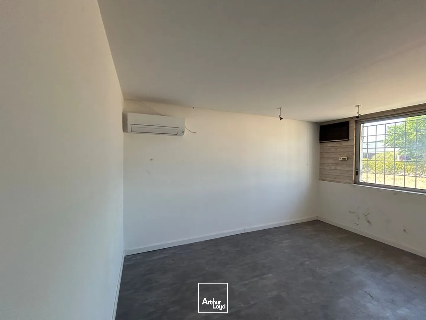 Locaux d'activité & Entrepôts - Location - PERPIGNAN - 66000 - 1235-1235 - 7899350