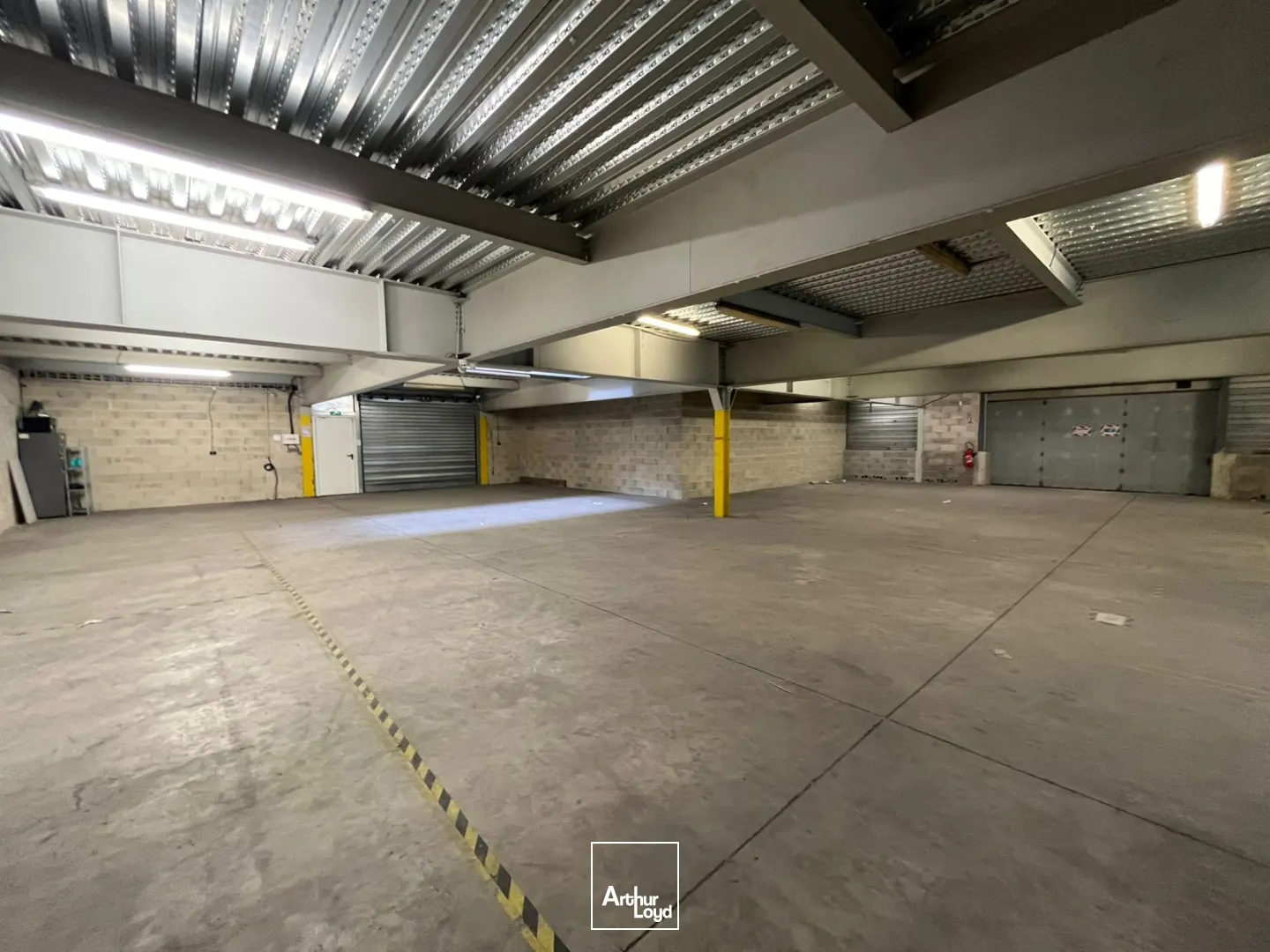 Locaux d'activité & Entrepôts - Location - AUBAGNE - 13400 - 900-5180 - 7899446