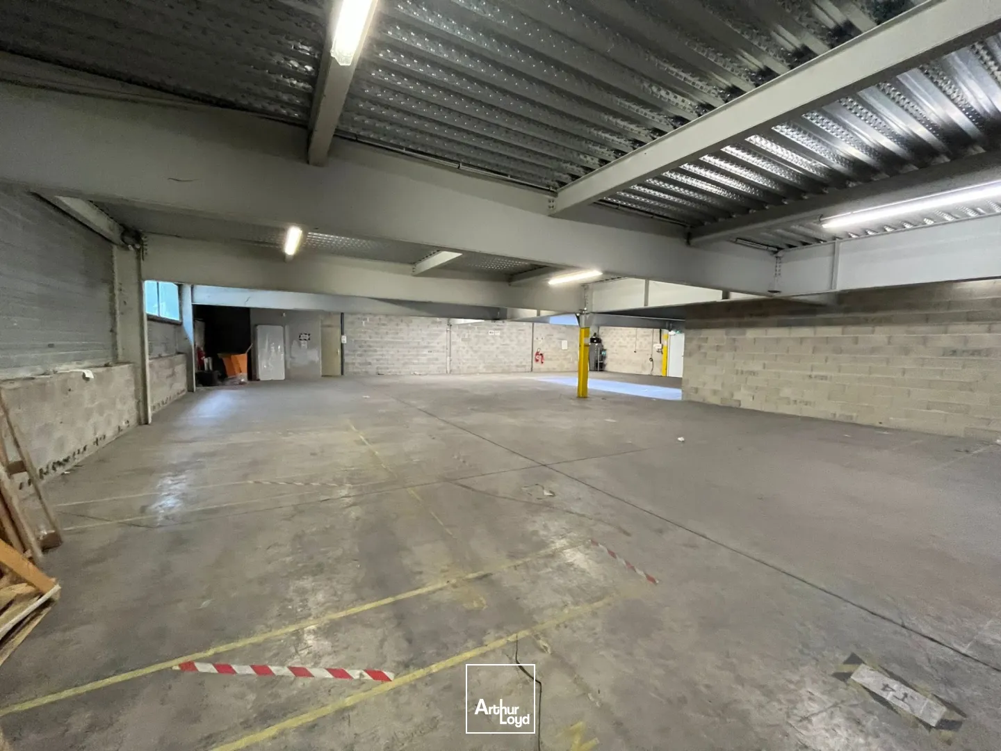 Locaux d'activité & Entrepôts - Location - AUBAGNE - 13400 - 900-5180 - 7899447