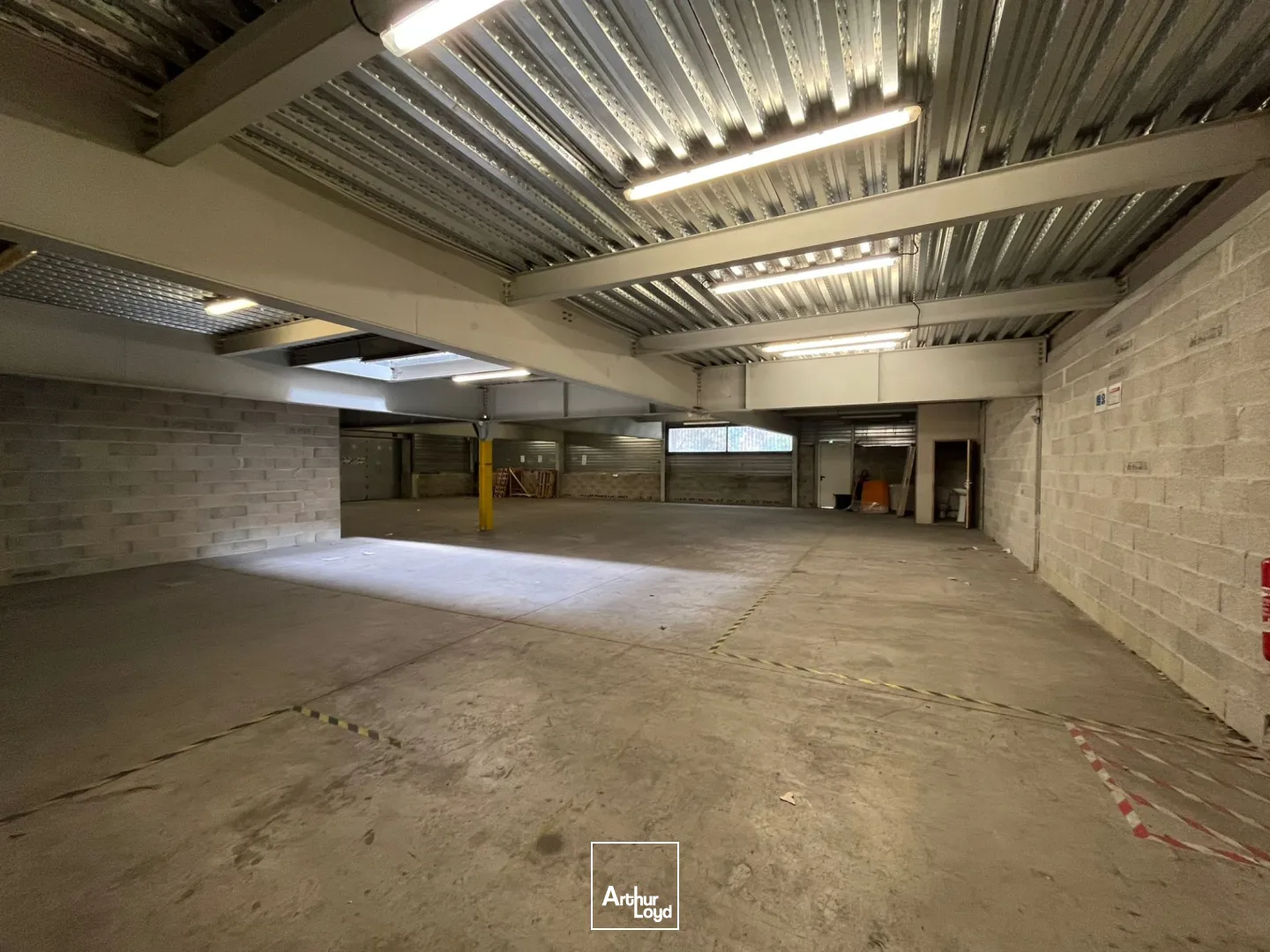 Locaux d'activité & Entrepôts - Location - AUBAGNE - 13400 - 900-5180 - 7899449