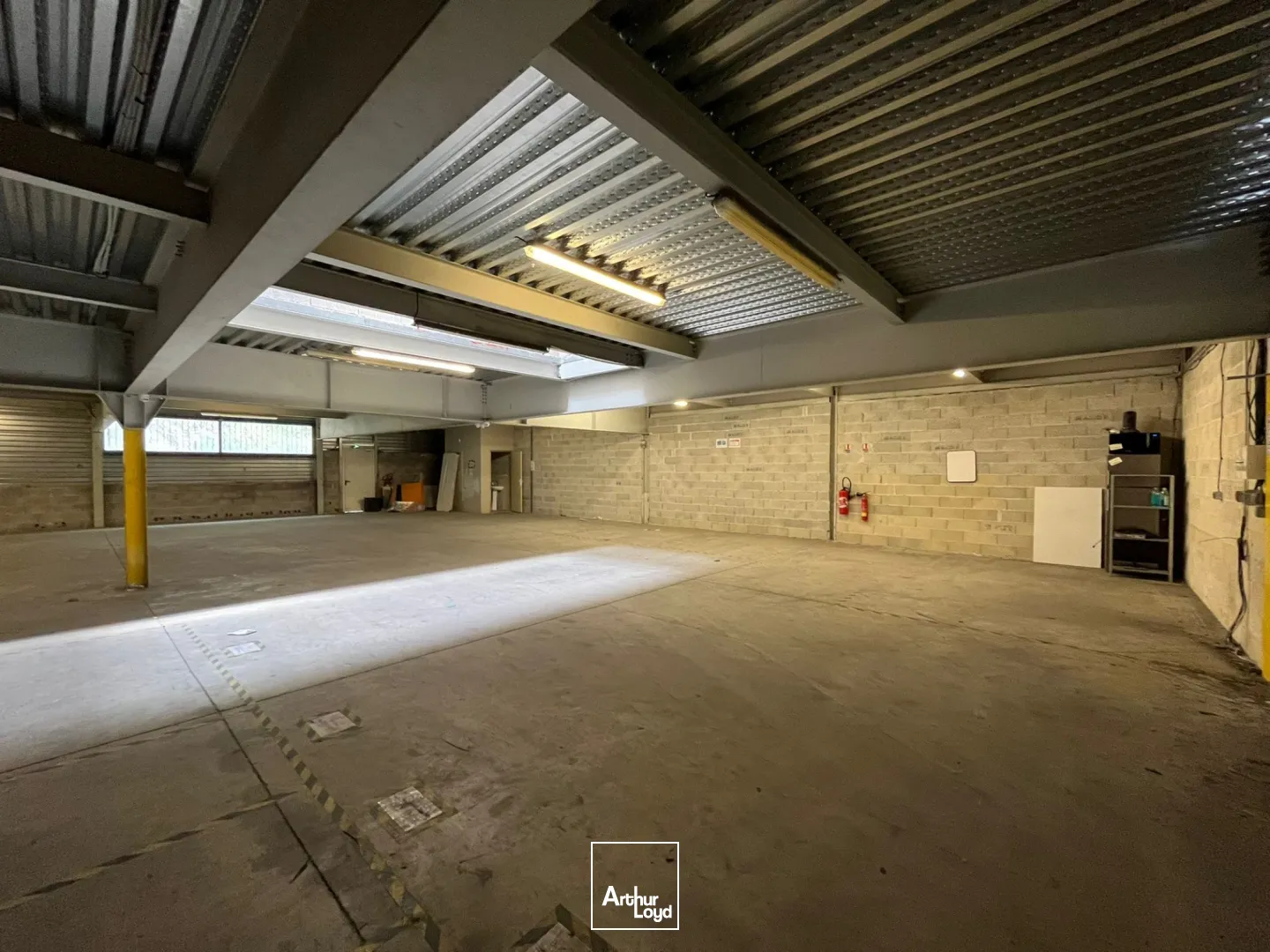 Locaux d'activité & Entrepôts - Location - AUBAGNE - 13400 - 900-5180 - 7899450