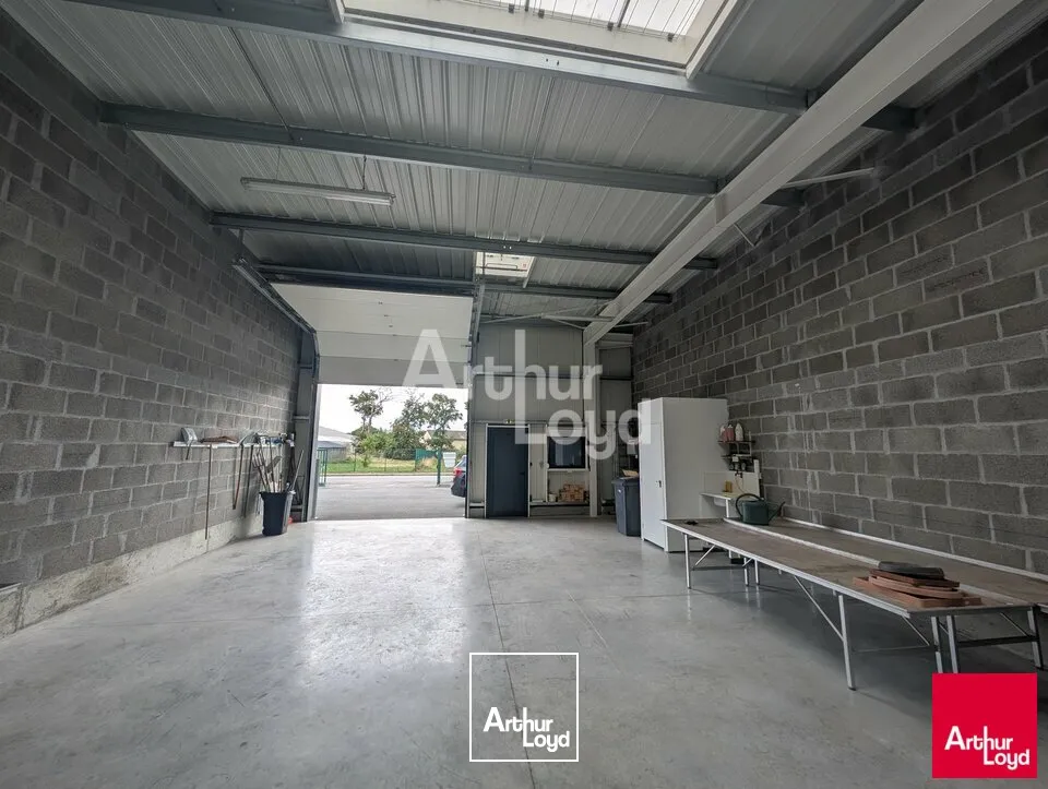 Locaux d'activité & Entrepôts - Location - BRUZ - 35170 - 180-180 - 7899908