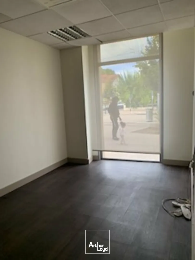 Locaux commerciaux - Vente - AVIGNON - 84000 - 153-153 - 7900987