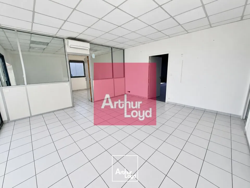 Locaux d'activité & Entrepôts - Location - CLERMONT FERRAND - 63100 - 230-230 - 7900994