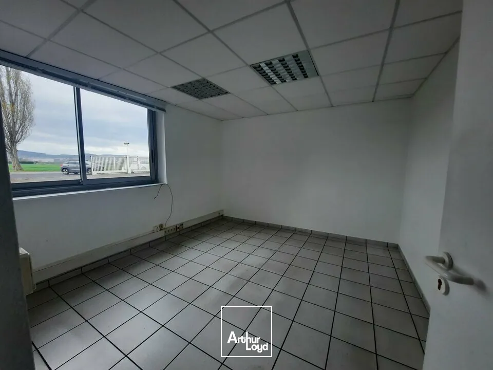 Locaux d'activité & Entrepôts - Vente - PONT-DU-CHÂTEAU - 63430 - 2500-2500 - 7901000
