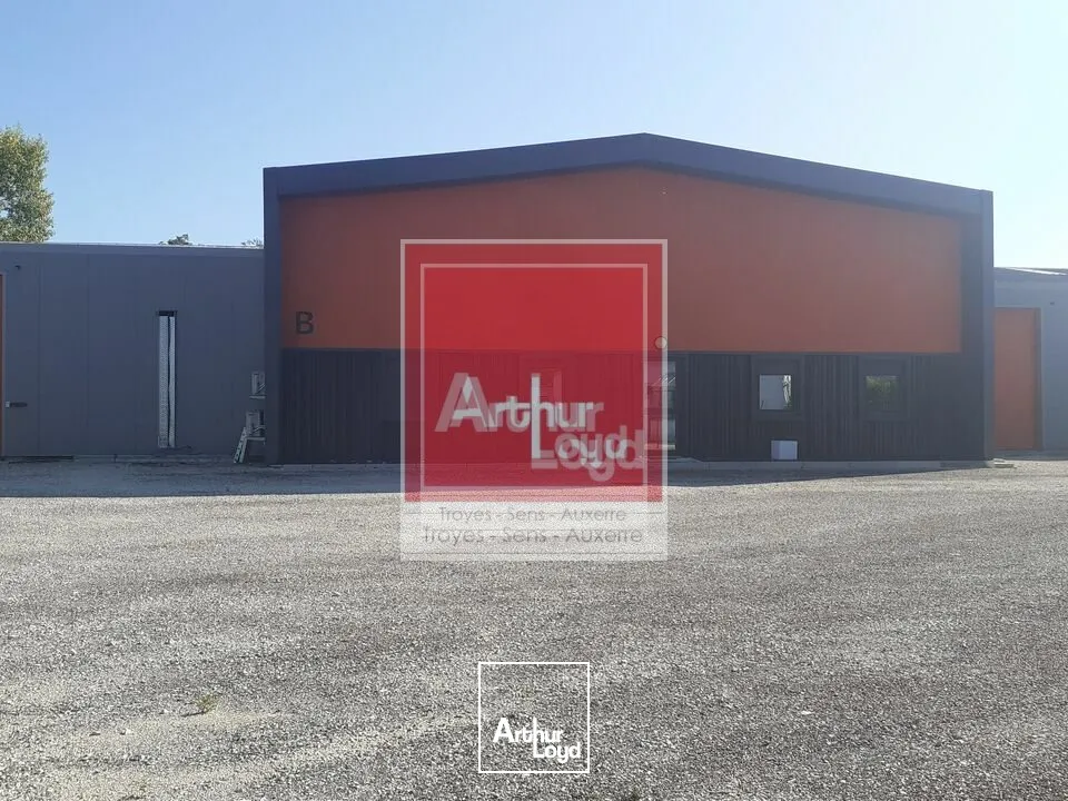 Locaux d'activité & Entrepôts - Vente - SAINT-PARRES-LÈS-VAUDES - 10260 - 1000-1000 - 7901222