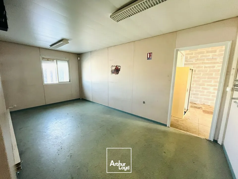 Locaux d'activité & Entrepôts - Location - MONTIVILLIERS - 76290 - 240-240 - 7901965