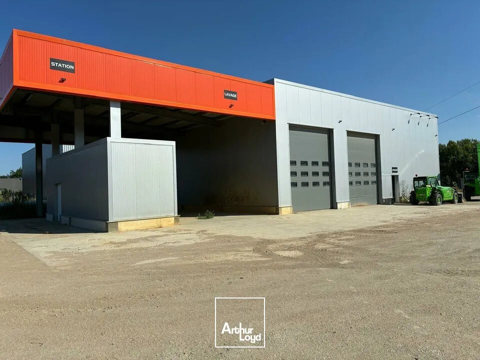 Locaux d'activité & Entrepôts - Vente - LA ROCHE-SUR-YON - 85000 - 550-550 - 7903107