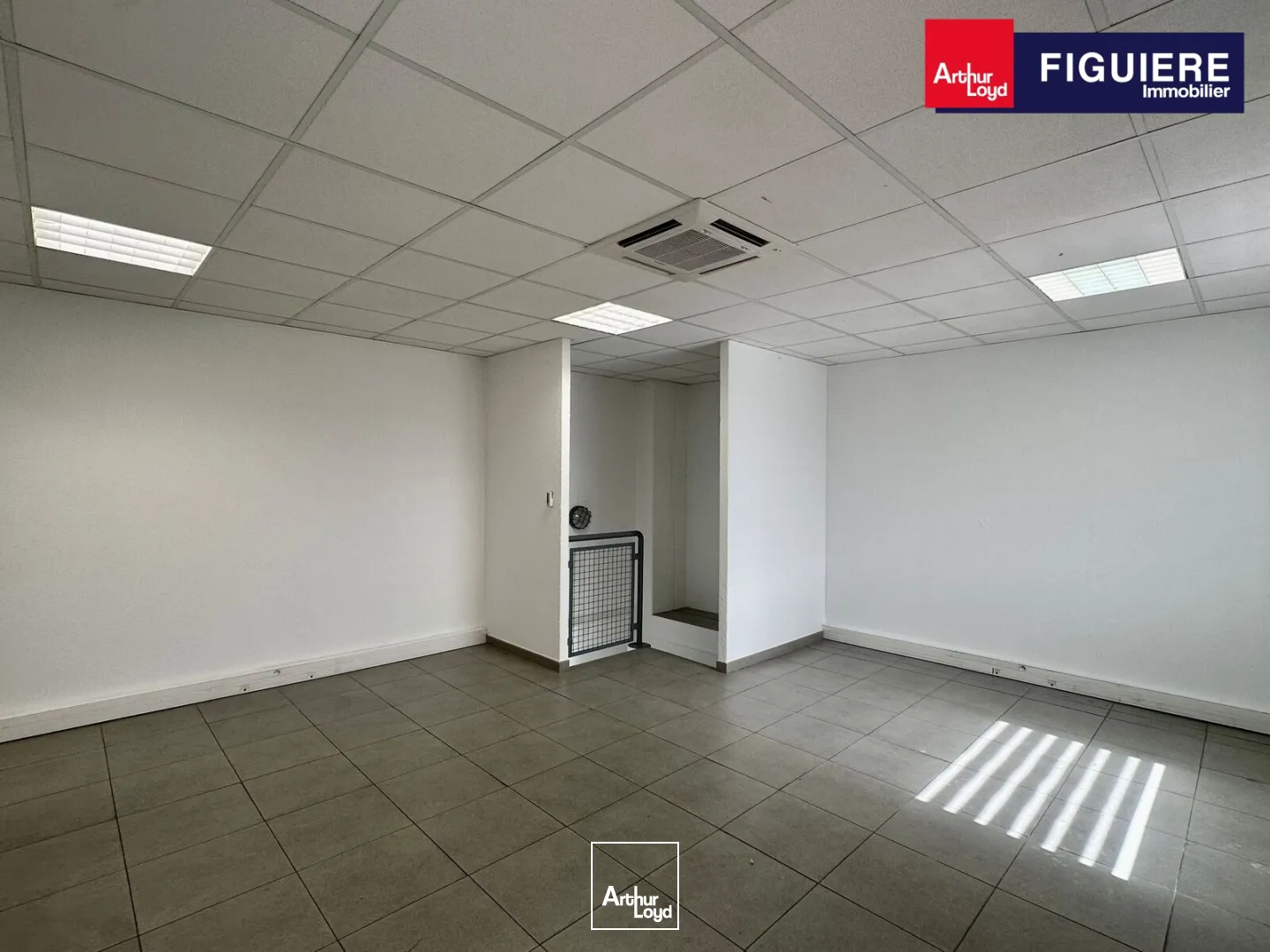 Locaux d'activité & Entrepôts - Location - AIX EN PROVENCE - 13290 - 140-140 - 7903244