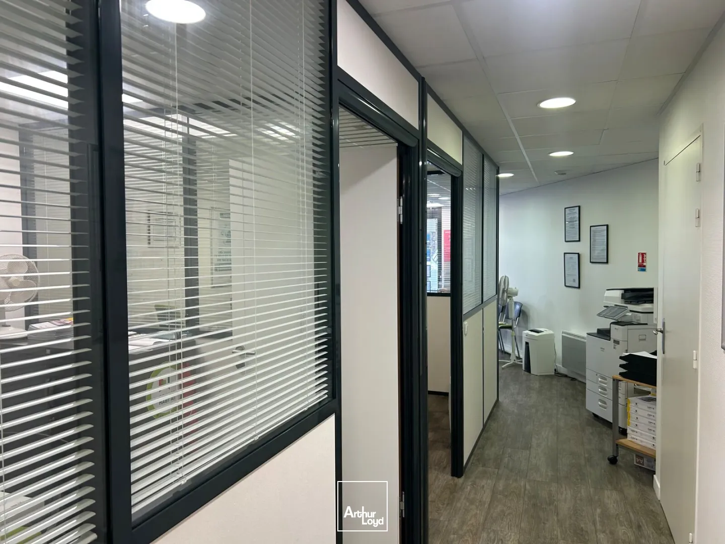 Locaux commerciaux - Location - SAINT SEBASTIEN SUR LOIRE - 44230 - 110-110 - 7903423