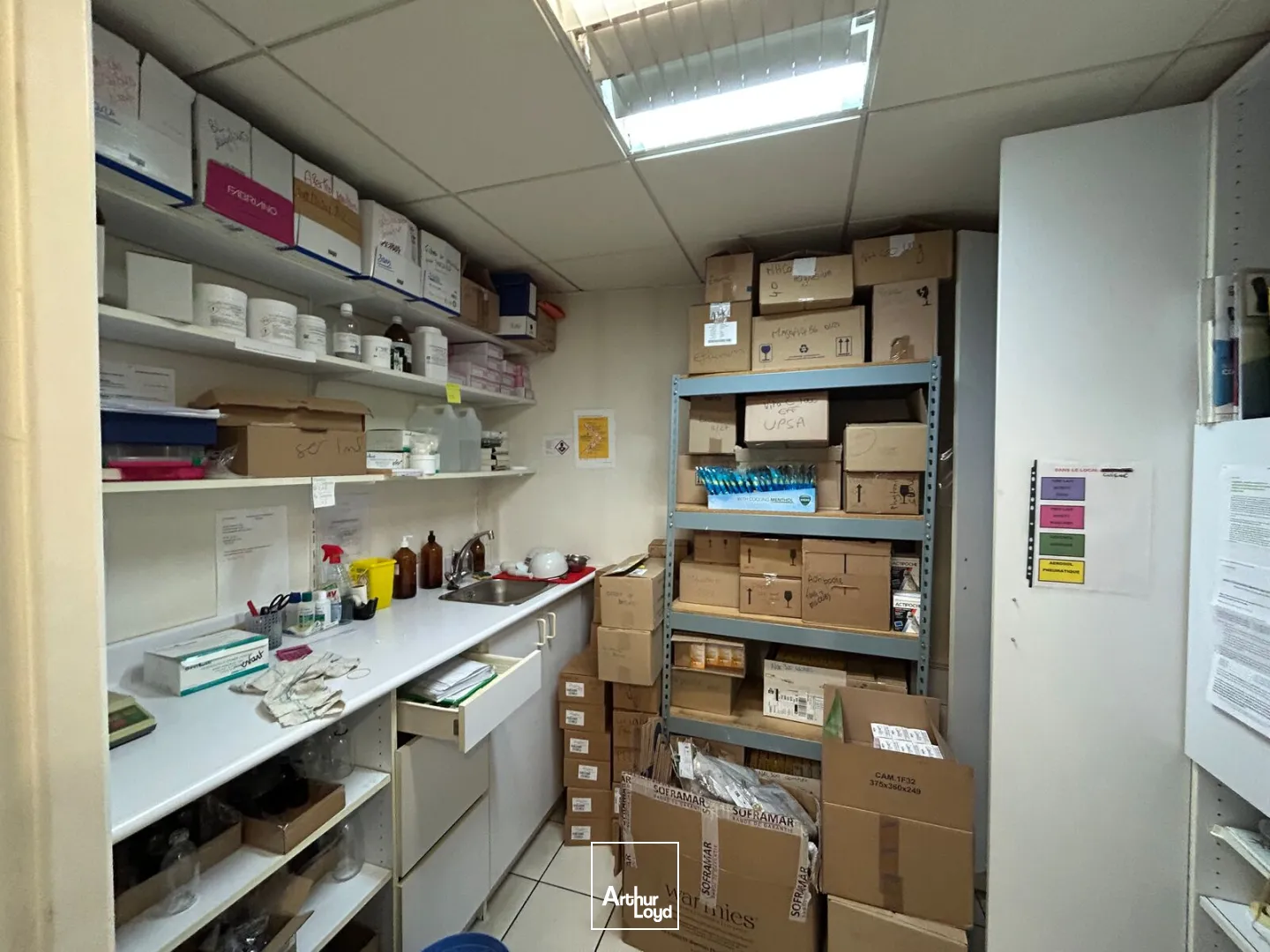 Locaux commerciaux - Location - PONT SAINT MARTIN - 44860 - 250-250 - 7903425