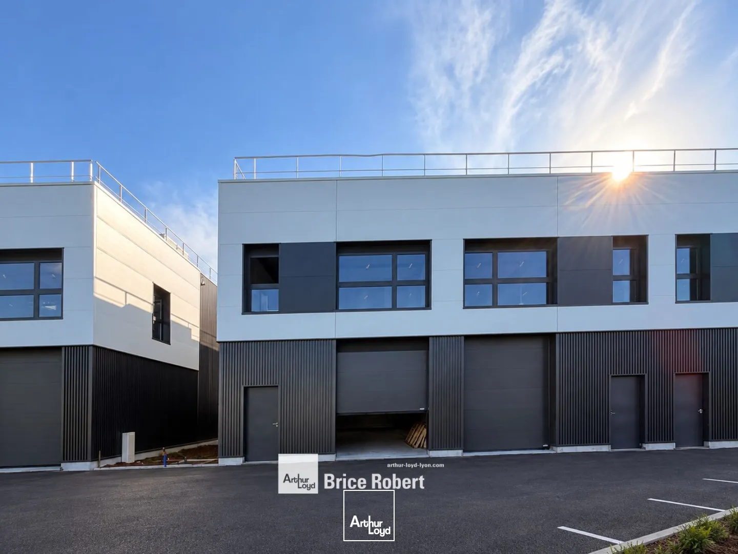 Locaux d'activité & Entrepôts - Location - DECINES CHARPIEU - 69150 - 143-2217 - 7903726