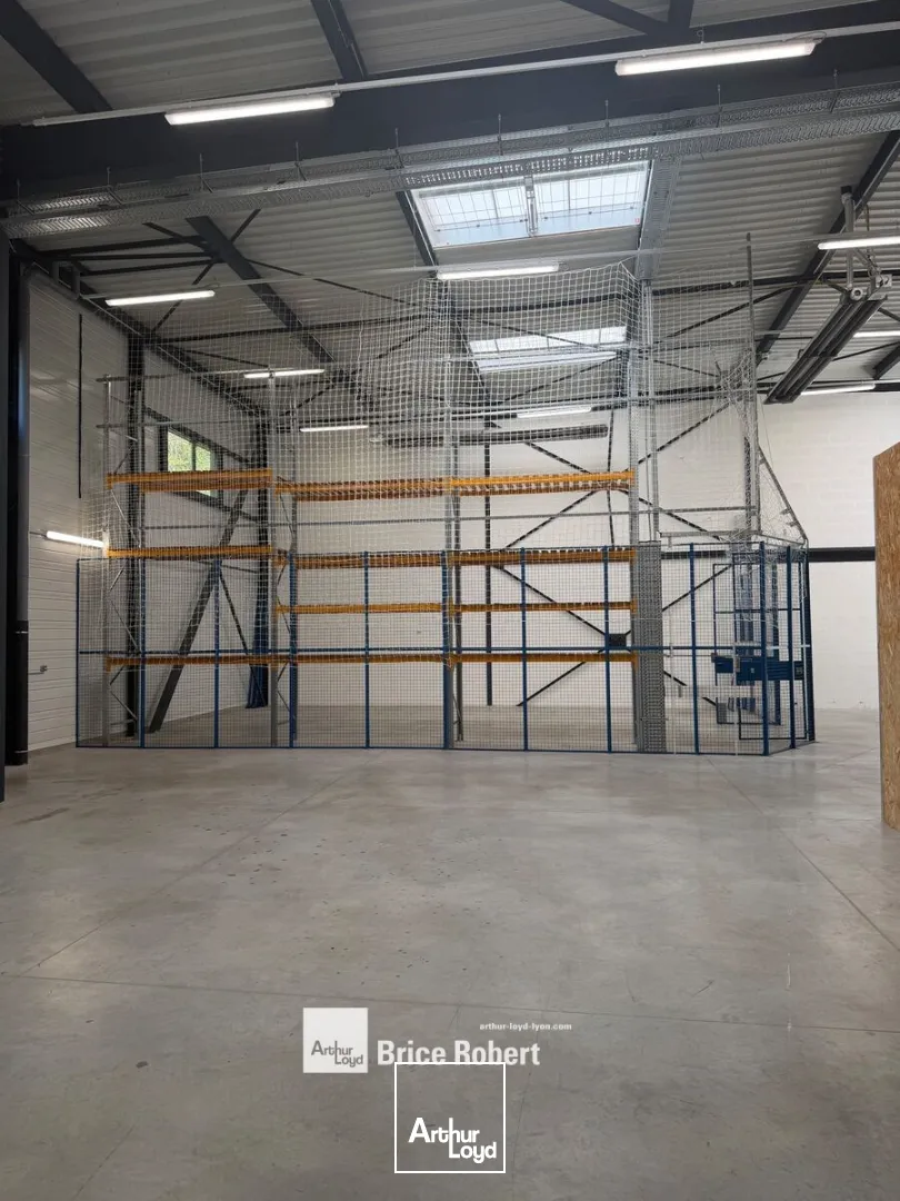 Locaux d'activité & Entrepôts - Location - DARDILLY - 69570 - 670-670 - 7903766
