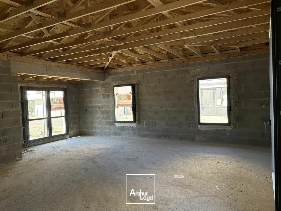 Locaux commerciaux - Location - MAUZÉ-SUR-LE-MIGNON - 79210 - 56-56 - 7903965