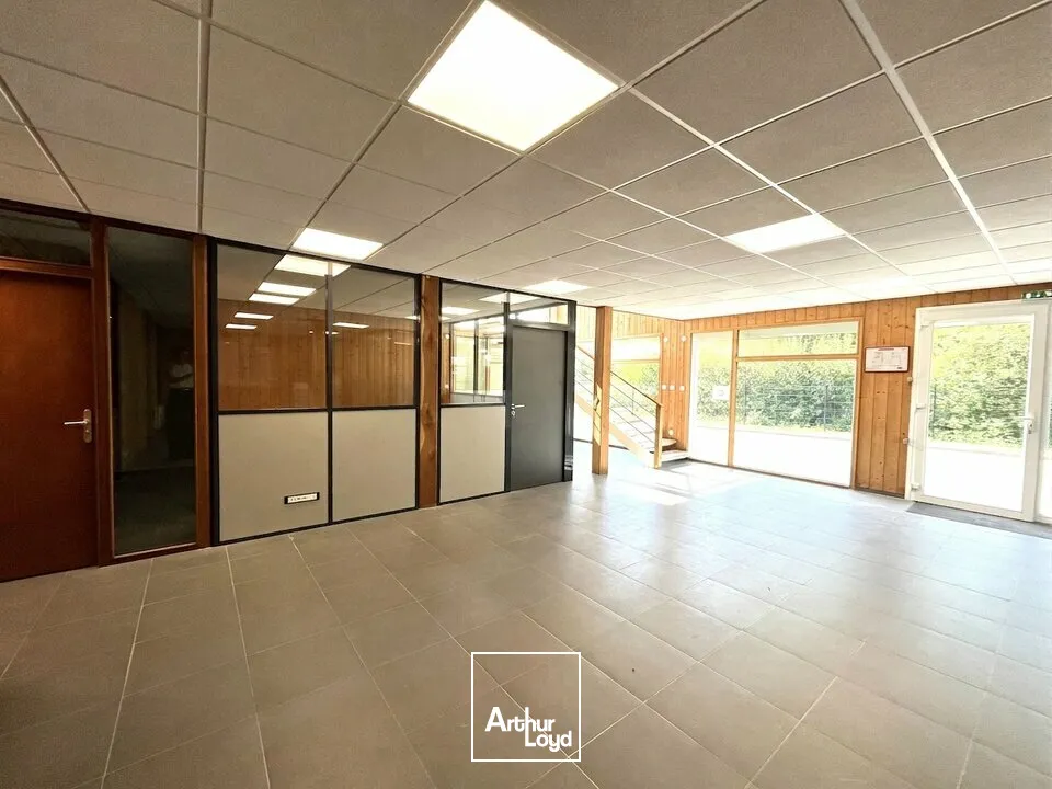 Locaux d'activité & Entrepôts - Vente - MONTIVILLIERS - 76290 - 885-885 - 7904065