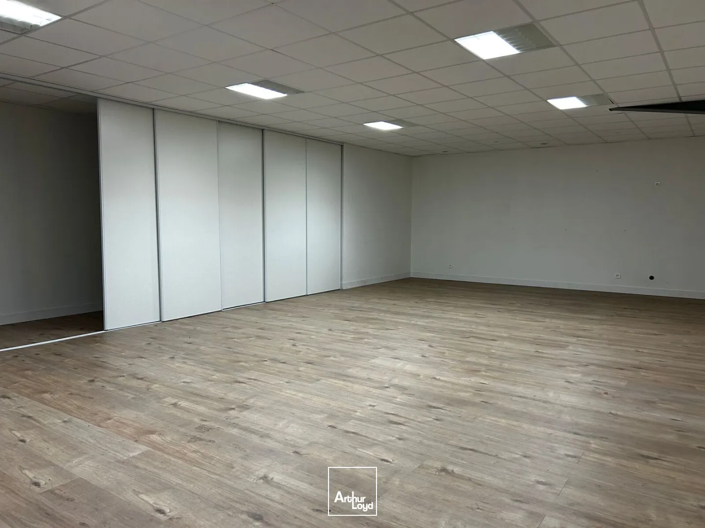 Locaux d'activité & Entrepôts - Location - MERIGNAC - 33700 - 900-900 - 7904162