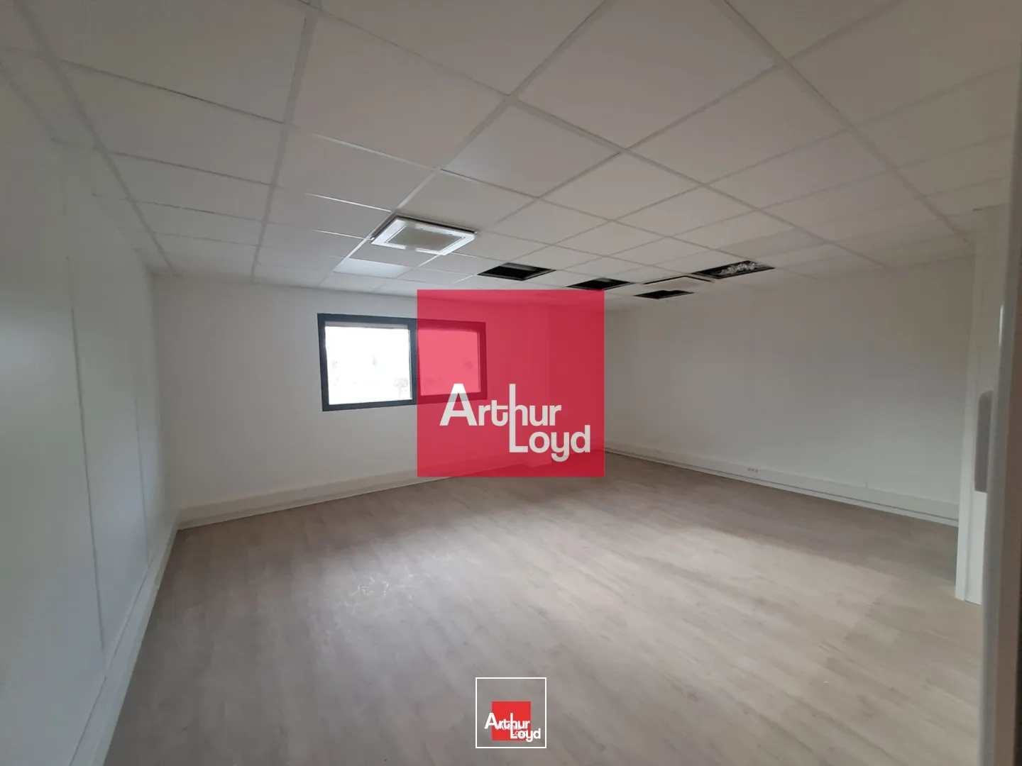 Bureaux - Location - SAINT EGREVE - 38120 - 11.84-49.72 - 7904220