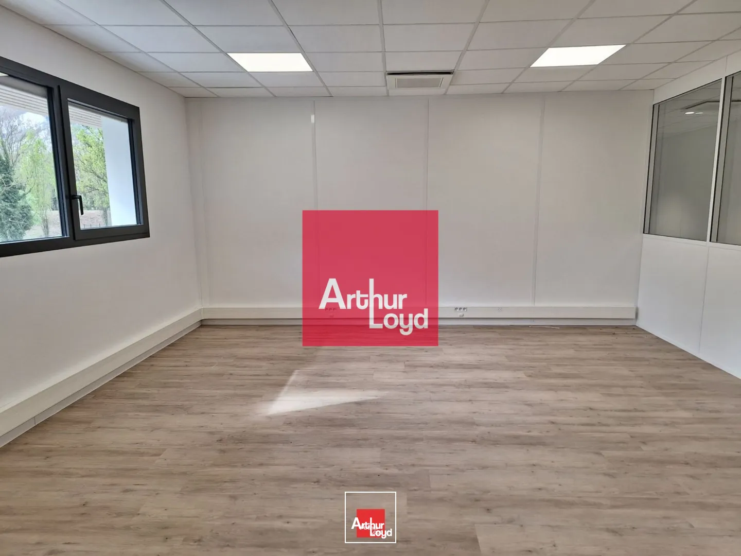 Bureaux - Location - SAINT EGREVE - 38120 - 11.84-49.72 - 7904229