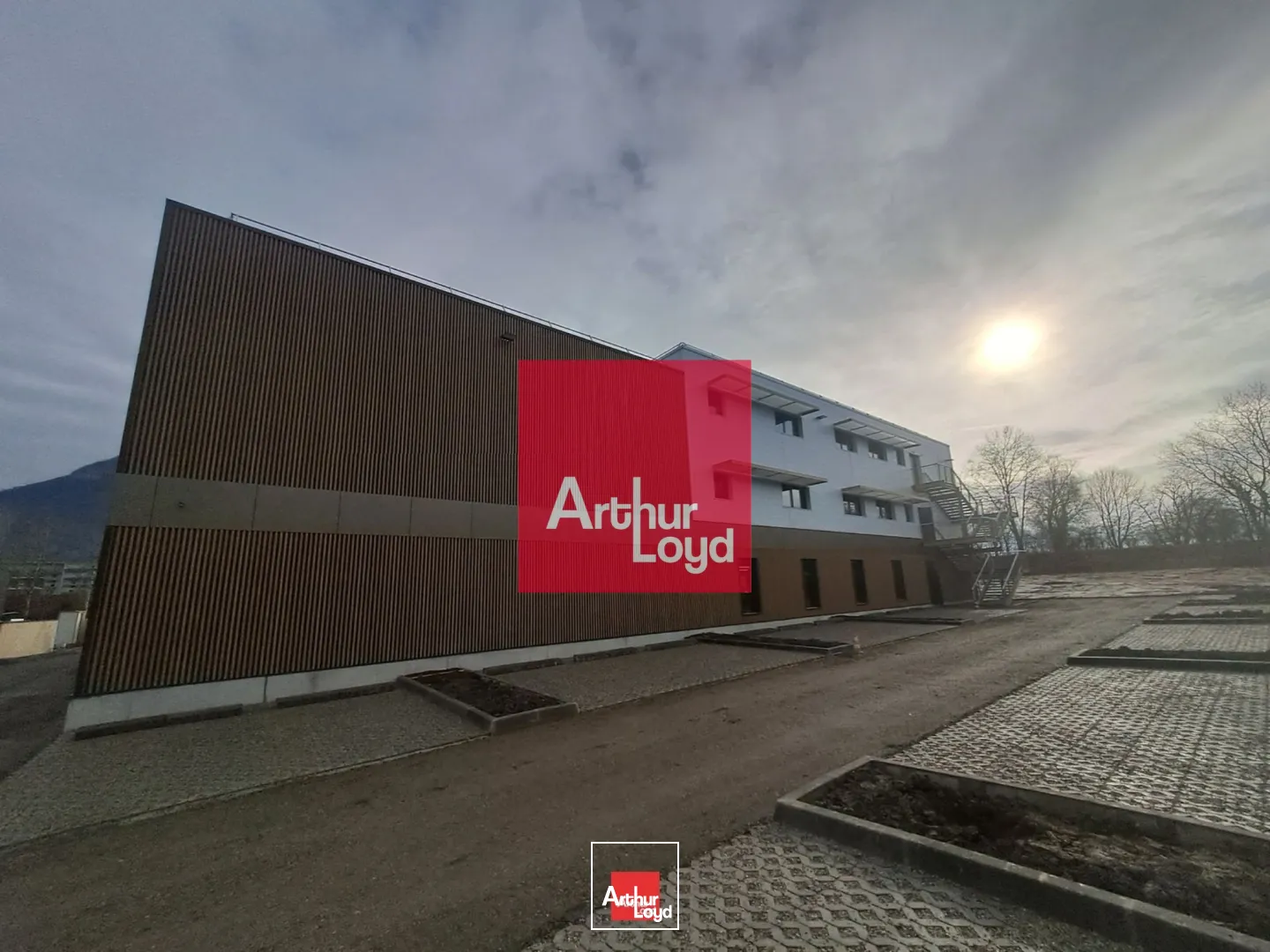 Bureaux - Location - SAINT EGREVE - 38120 - 11.84-49.72 - 7904218