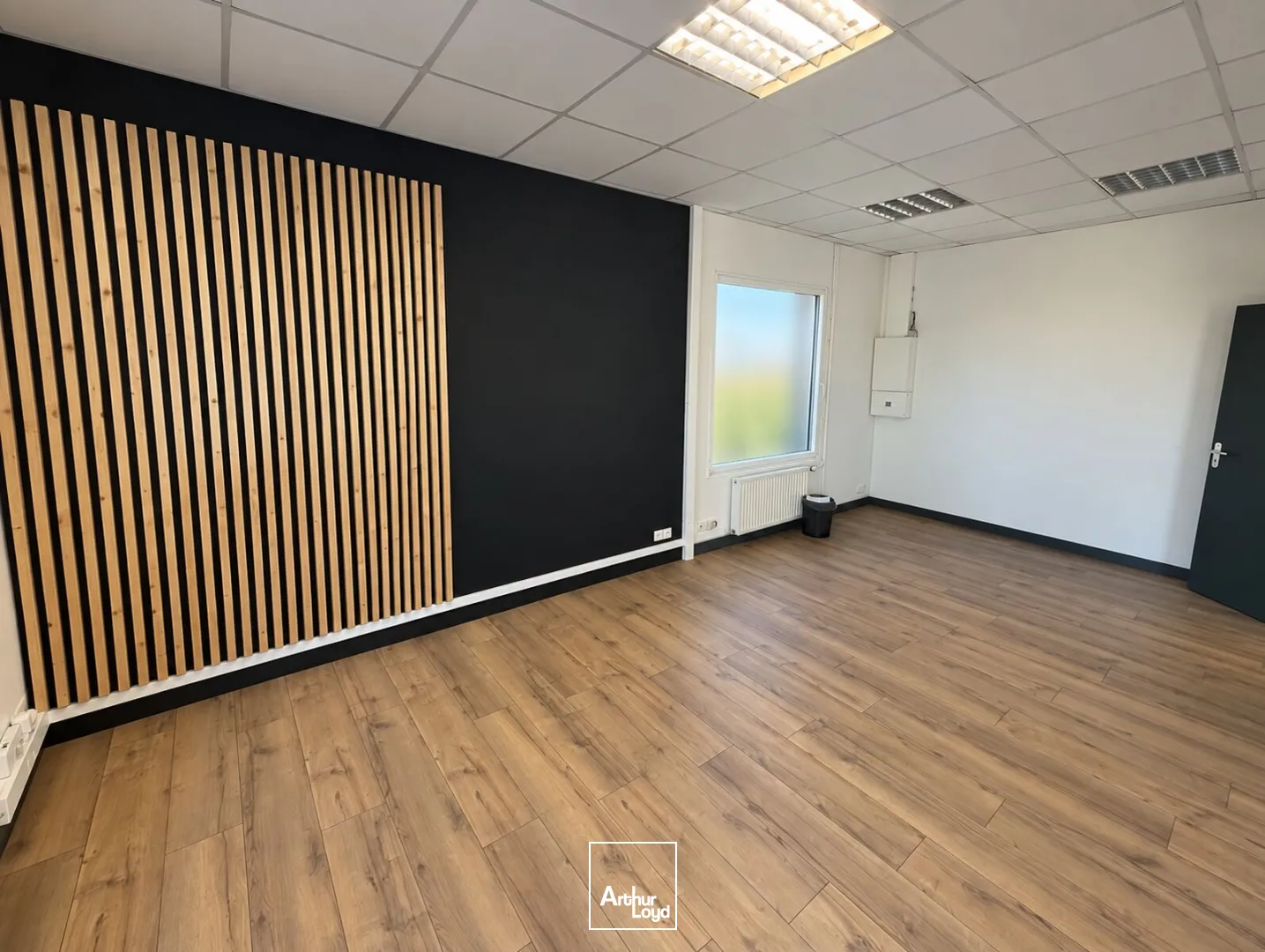 Locaux commerciaux - Location - TILLE - 60000 - 456-456 - 7904253