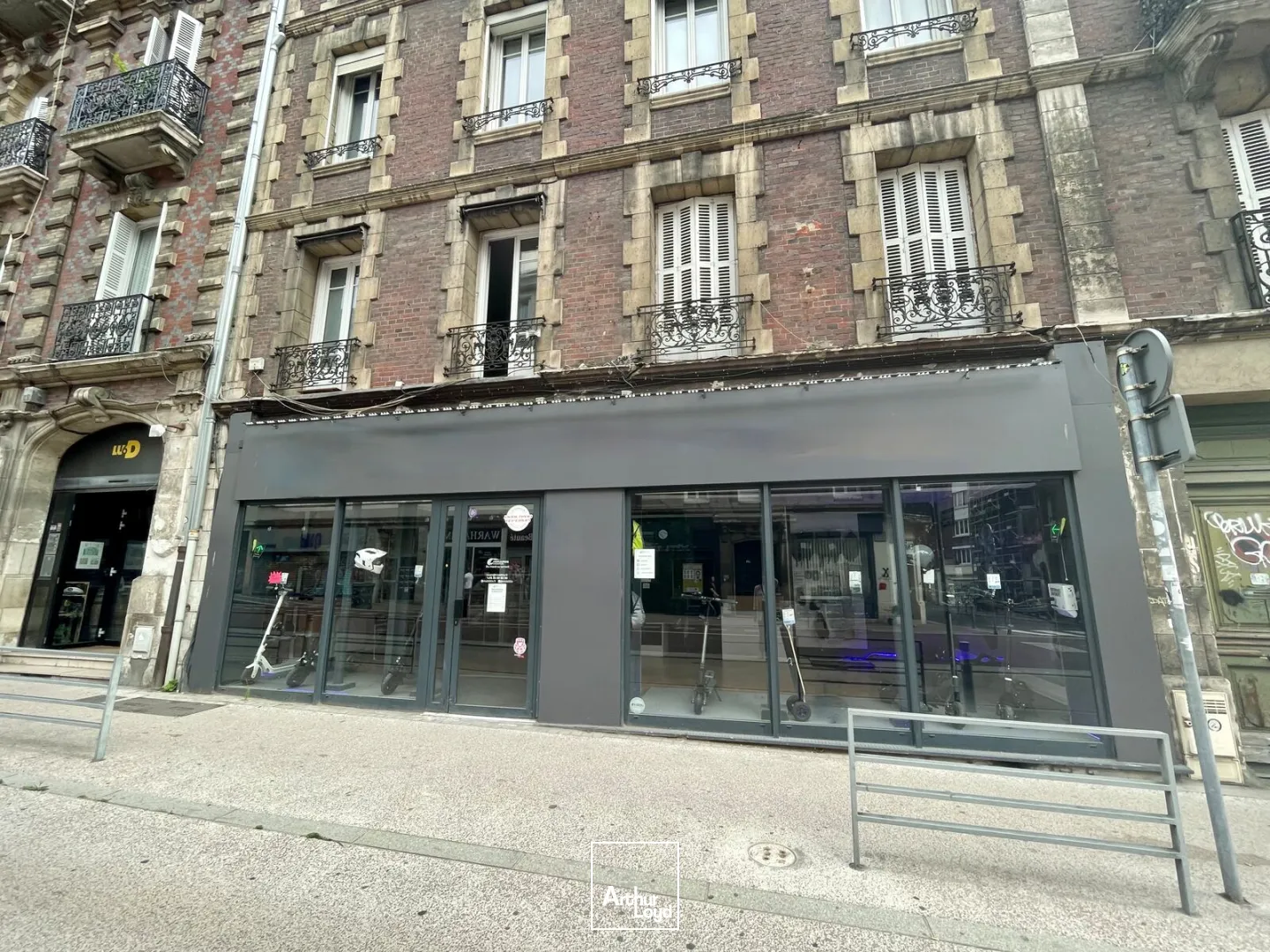 Locaux commerciaux - Vente - ROUEN - 76000 - 153-153 - 7904349