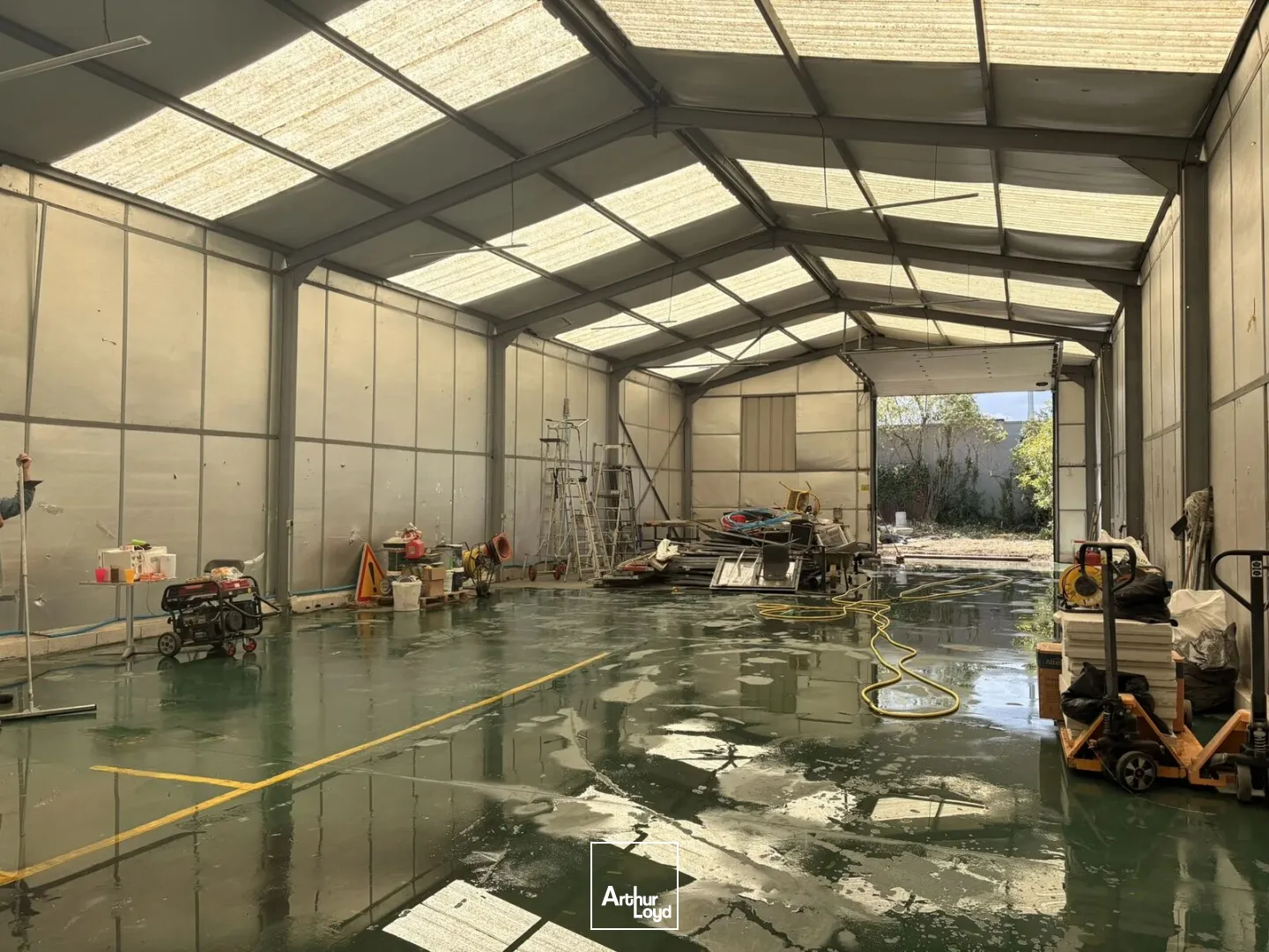 Locaux d'activité & Entrepôts - Location - MAGNY EN VEXIN - 95420 - 240-702 - 7904410