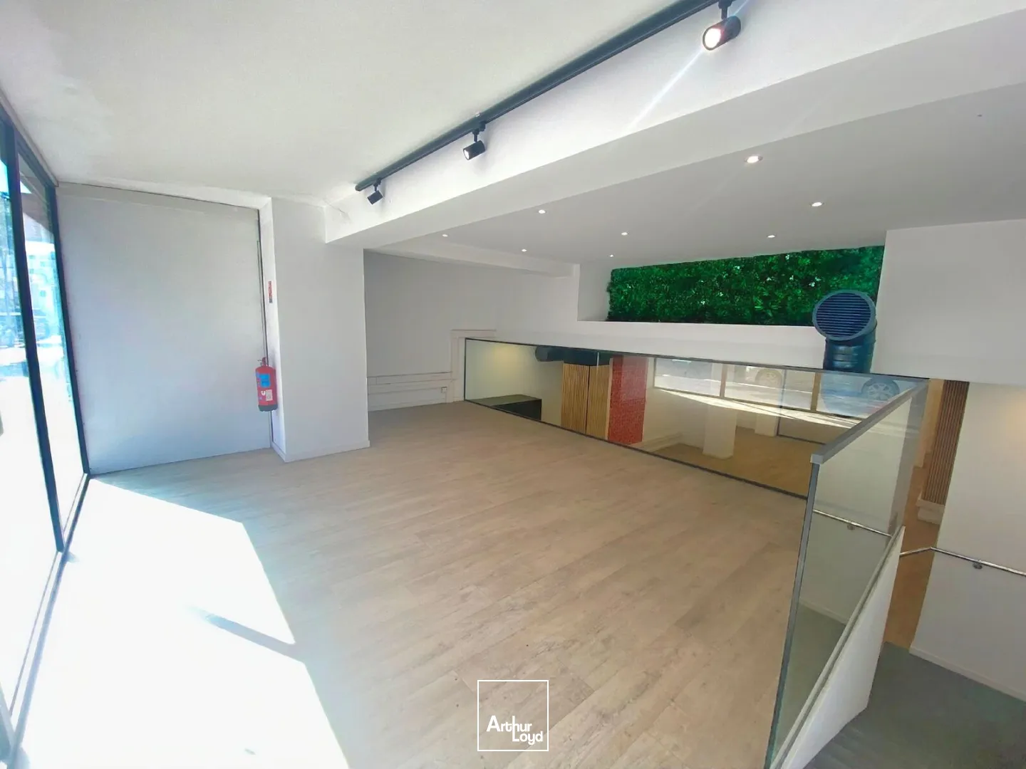 Locaux commerciaux - Location - MARSEILLE - 13002 - 170-170 - 7904506