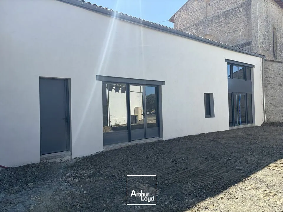Locaux commerciaux - Location - MAUZÉ-SUR-LE-MIGNON - 79210 - 70-210 - 7905001