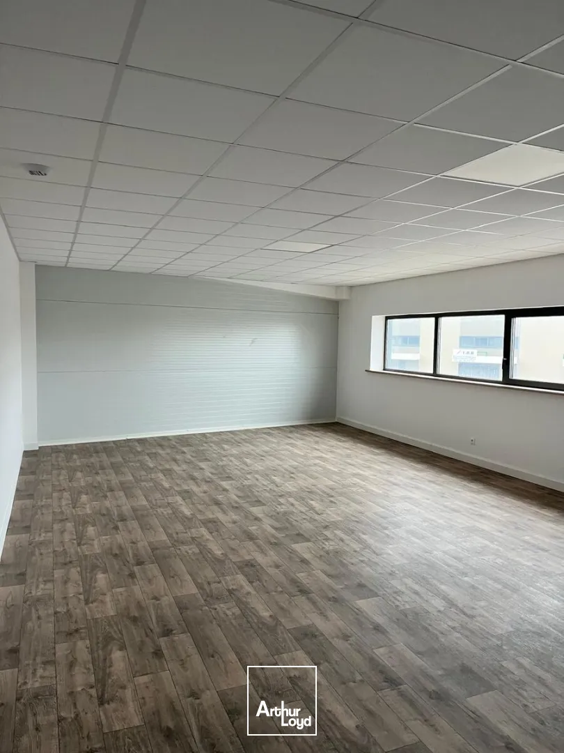 Locaux d'activité & Entrepôts - Location - BERNES SUR OISE - 95340 - 180.74-2682 - 7905423