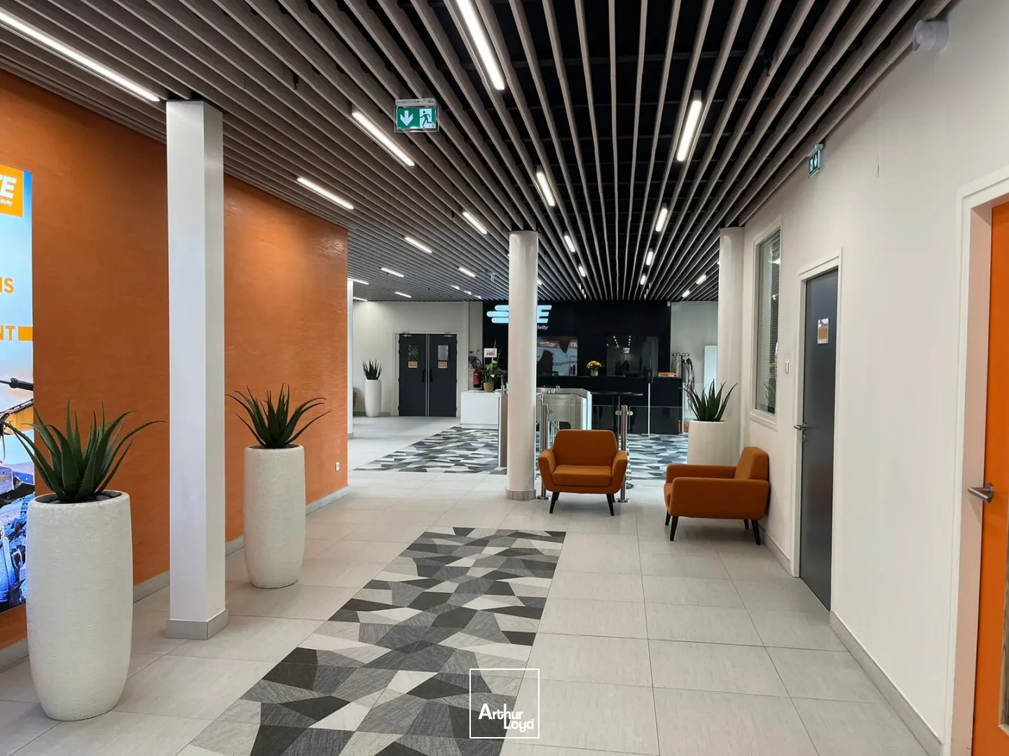 Locaux d'activité & Entrepôts - Location - PONTOISE - 95300 - 8756.6-8756.6 - 7905437