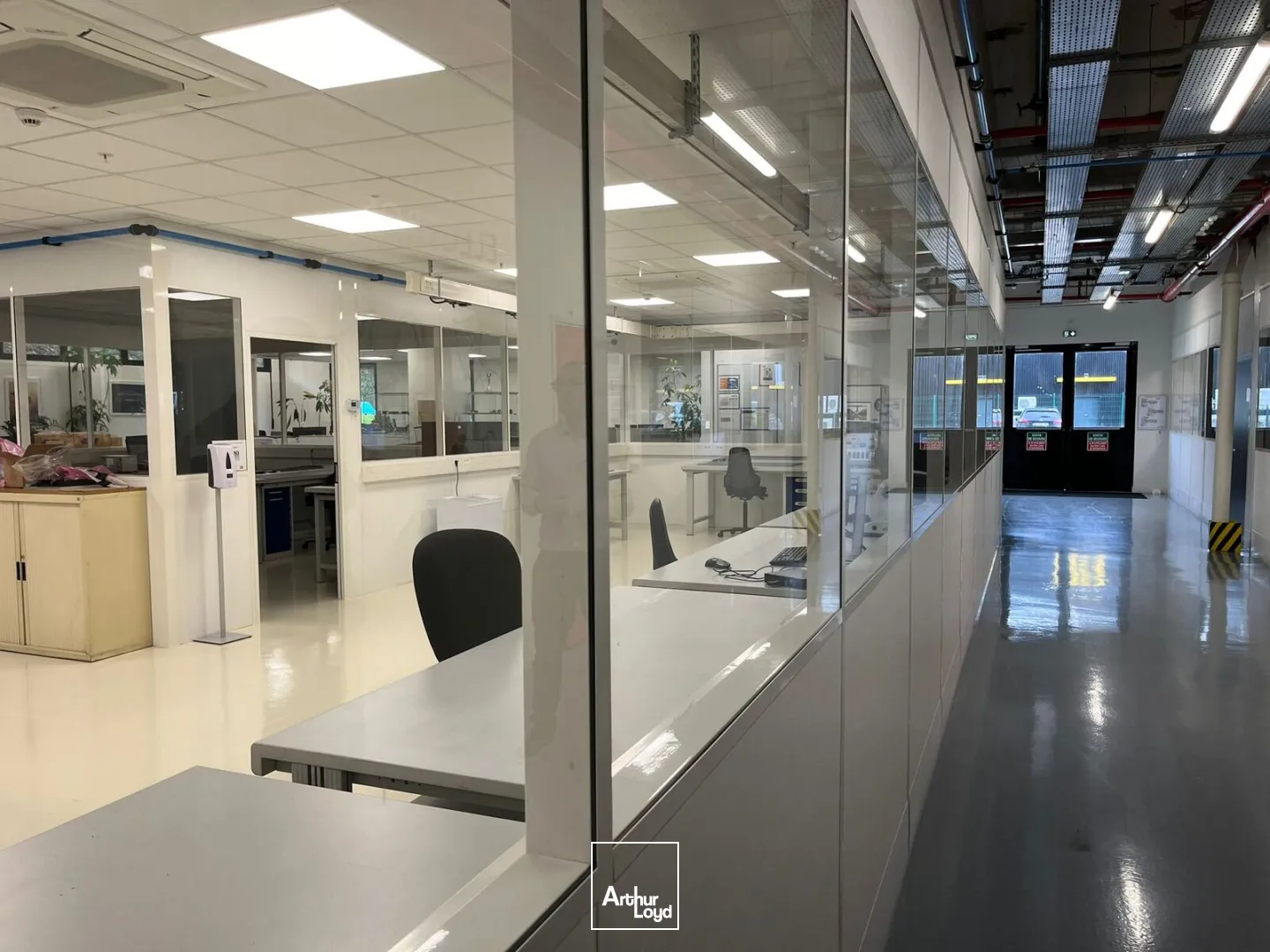 Locaux d'activité & Entrepôts - Location - PONTOISE - 95300 - 8756.6-8756.6 - 7905444