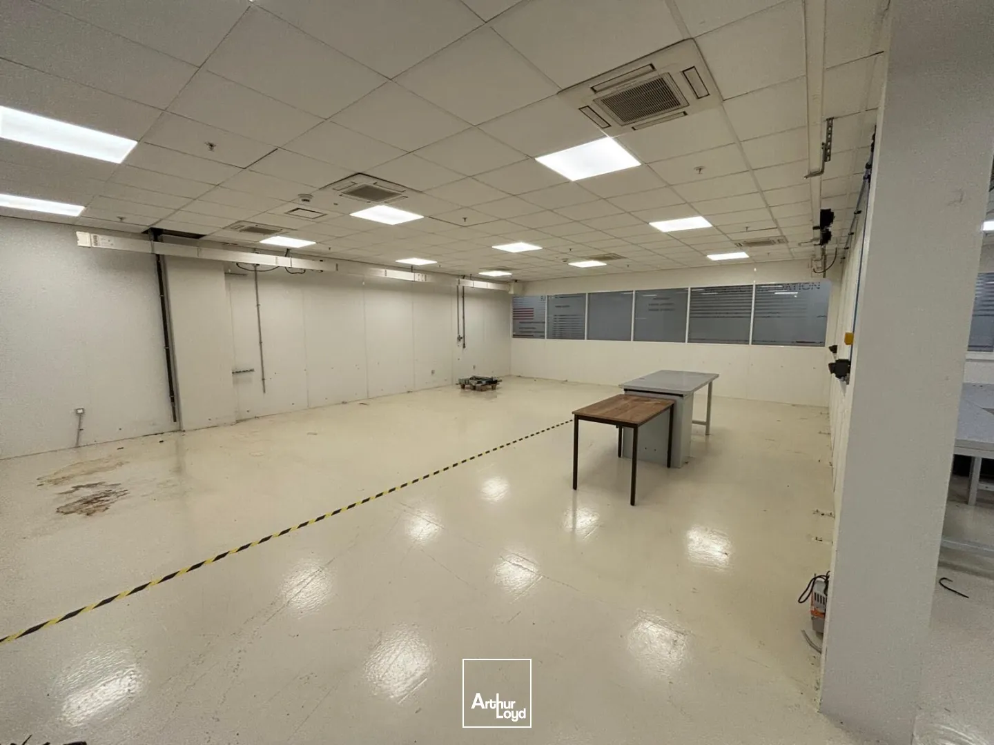 Locaux d'activité & Entrepôts - Location - PONTOISE - 95300 - 8756.6-8756.6 - 7905446