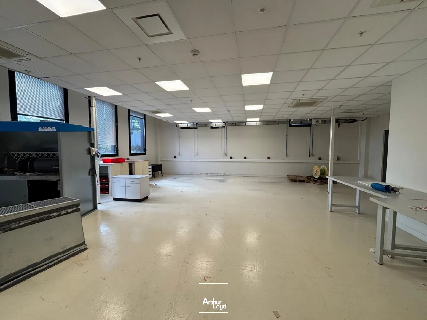 Locaux d'activité & Entrepôts - Location - PONTOISE - 95300 - 8756.6-8756.6 - 7905445