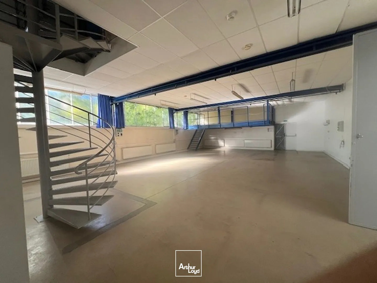 Locaux d'activité & Entrepôts - Vente - BUC - 78530 - 1470-1470 - 7905512