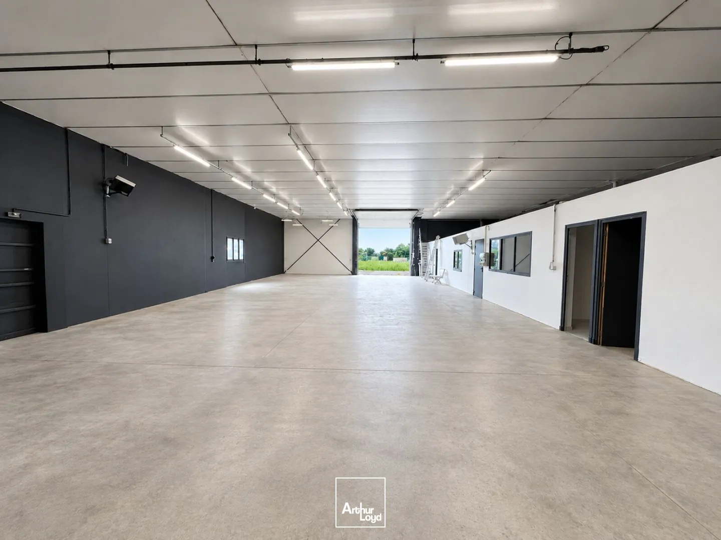 Locaux d'activité & Entrepôts - Vente - ROANNE - 42300 - 531-531 - 7905661