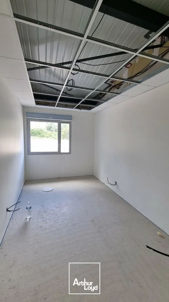 Locaux d'activité & Entrepôts - Location - SAINT BENOIT - 86280 - 270-270 - 7905932