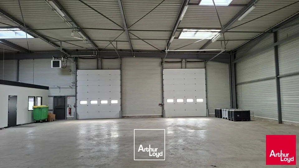 Locaux d'activité & Entrepôts - Location - LA CHAPELLE SAINT AUBIN - 72650 - 625-625 - 7905954