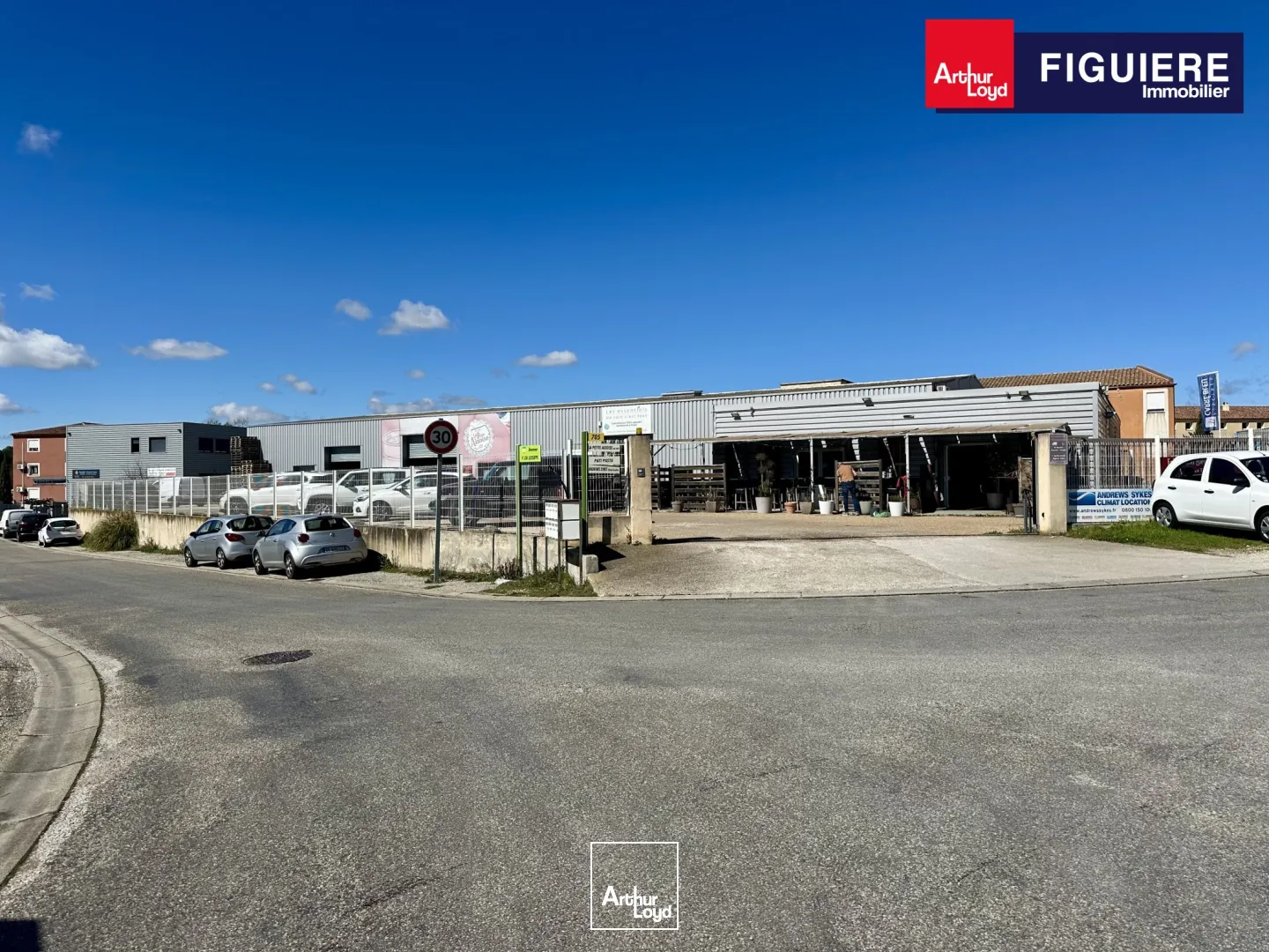 Locaux d'activité & Entrepôts - Location - SAINT CANNAT - 13760 - 200-200 - 7906036