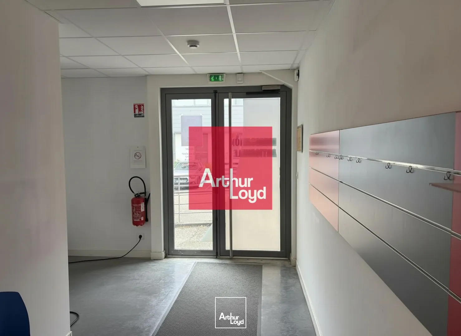 Locaux d'activité & Entrepôts - Location - VEUREY VOROIZE - 38113 - 371-371 - 7906182