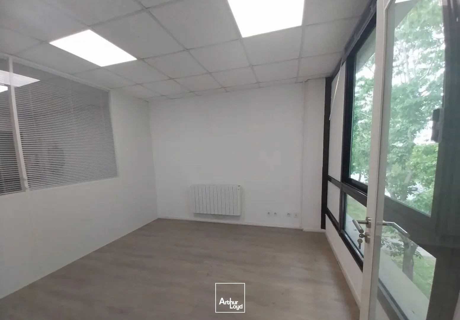 Bureaux - Location - SAINT NAZAIRE - 44600 - 89-89 - 7906343