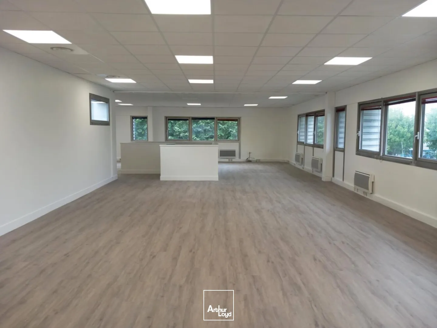 Locaux d'activité & Entrepôts - Location - TREMBLAY EN FRANCE - 93290 - 458-458 - 7906473