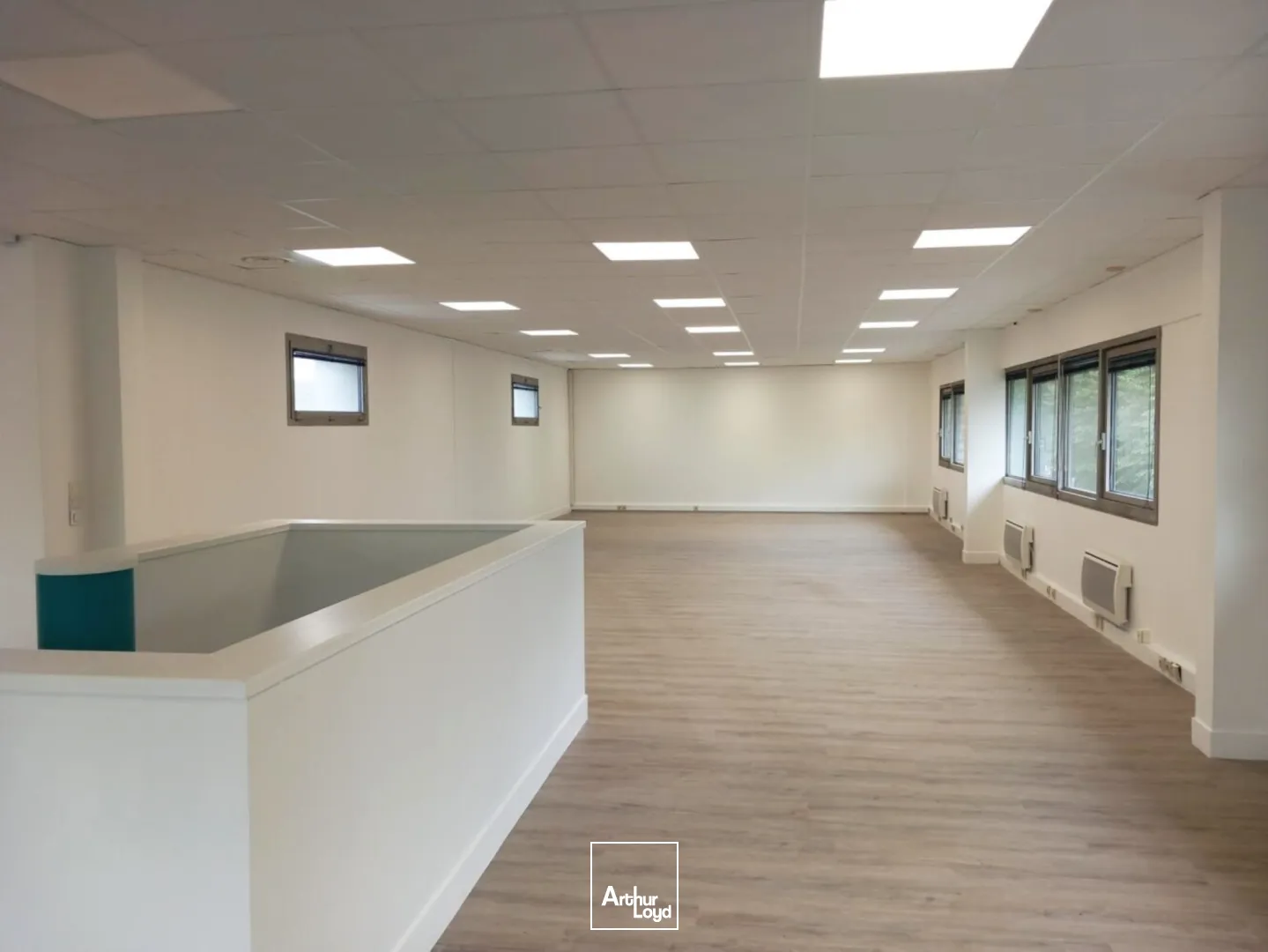Locaux d'activité & Entrepôts - Location - TREMBLAY EN FRANCE - 93290 - 458-458 - 7906474