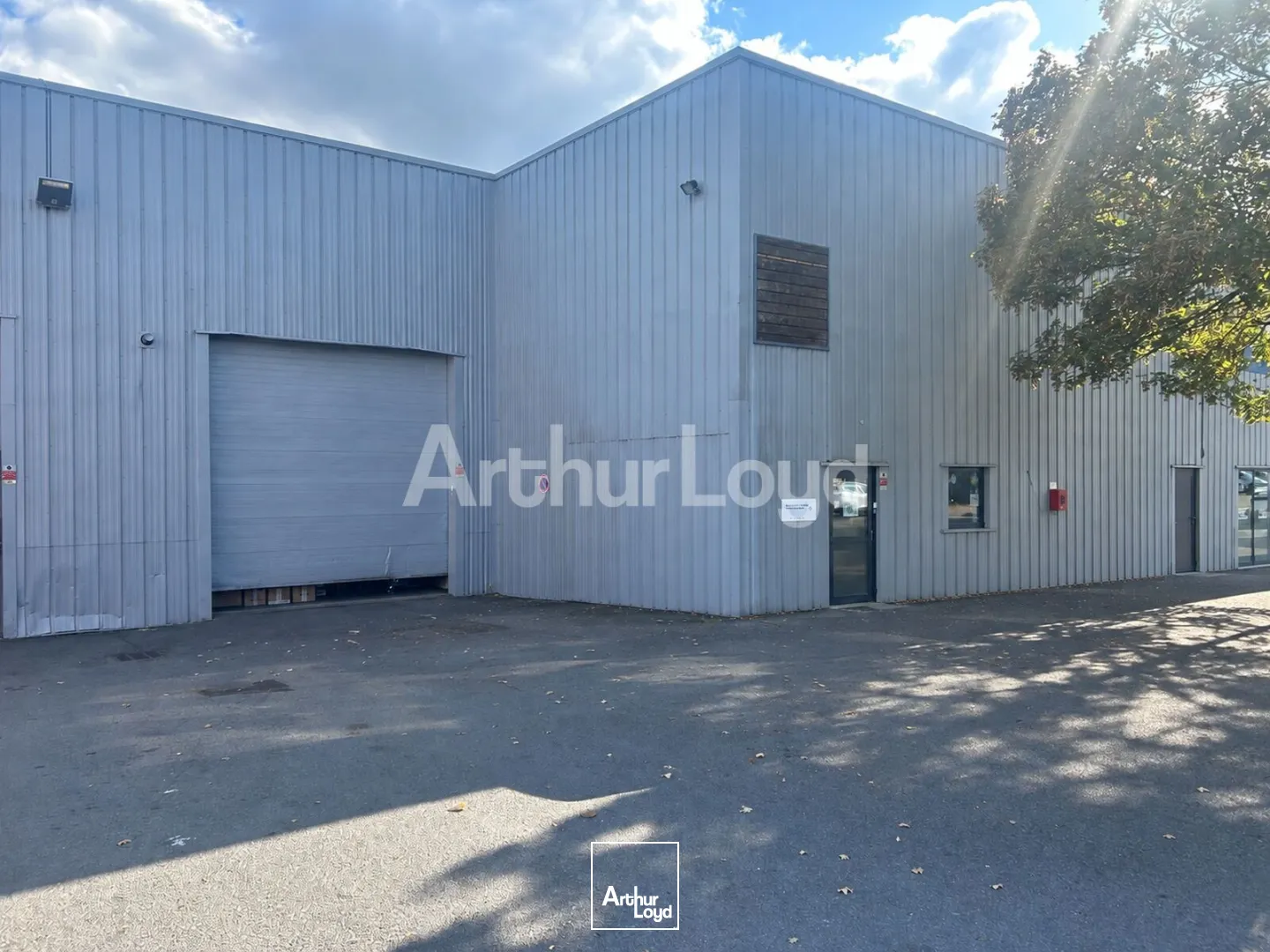 Locaux d'activité & Entrepôts - Location - VILLENEUVE D'ASCQ - 59650 - 396-1692 - 7906570