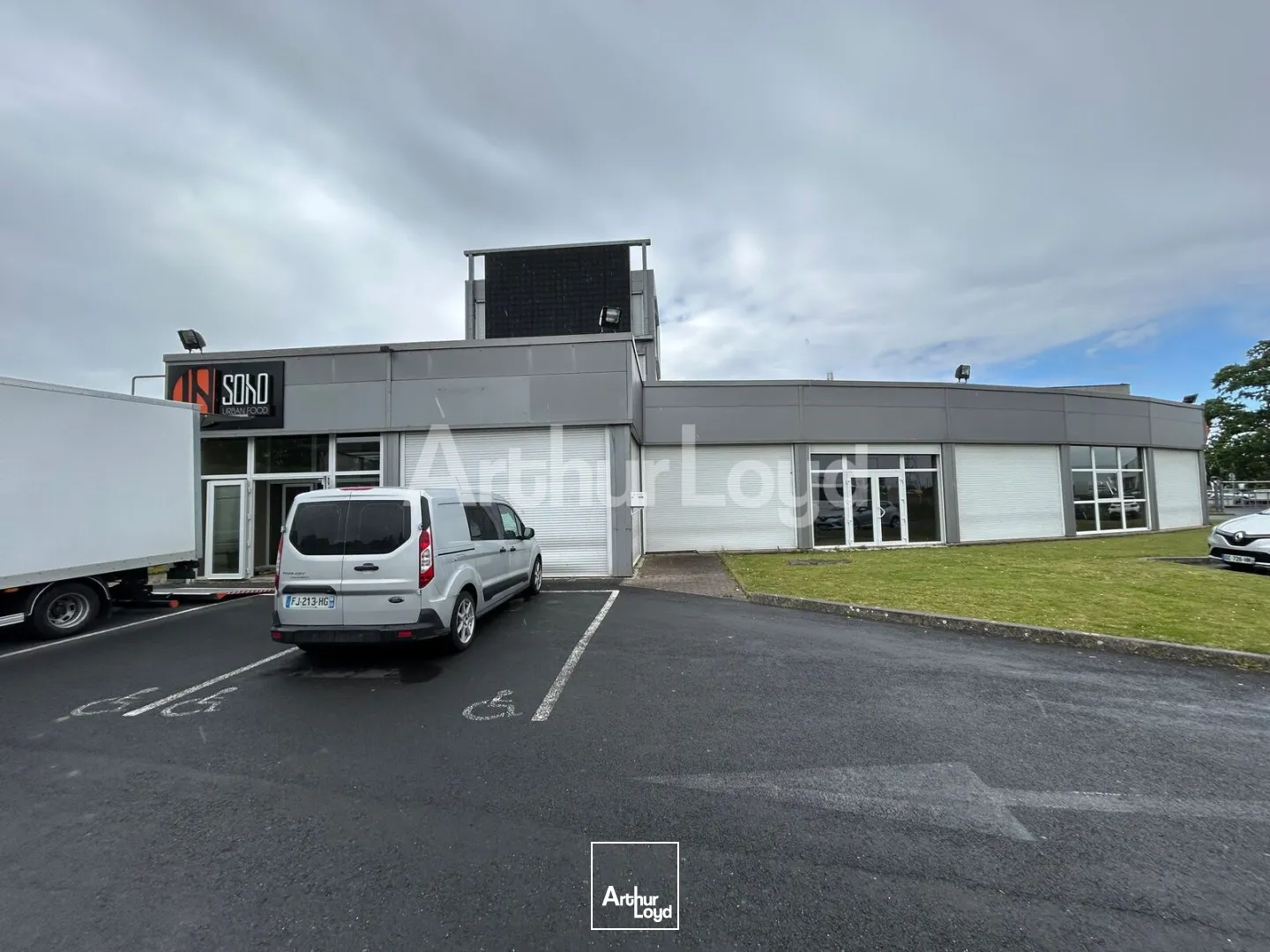 Locaux commerciaux - Location - PETITE FORET - 59494 - 264-792 - 7906579