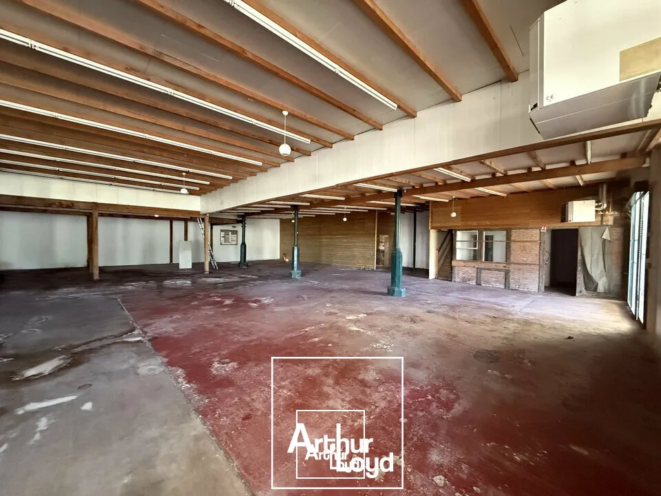 Locaux commerciaux - Location - SARLAT-LA-CANÉDA - 24200 - 835-835 - 7906905
