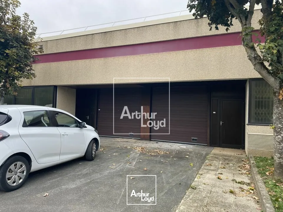 Locaux d'activité & Entrepôts - Location - BONDOUFLE - 91070 - 210-1225 - 7906956