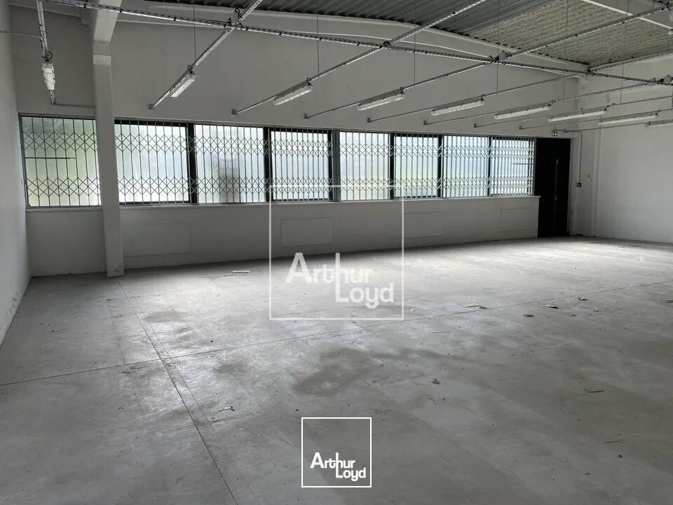 Locaux d'activité & Entrepôts - Location - BONDOUFLE - 91070 - 210-1225 - 7906958